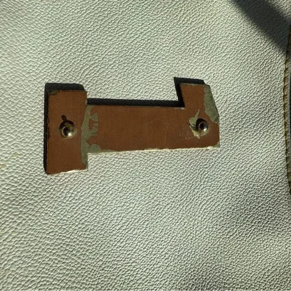 Dooney & Bourke Crescent Vintage Y2K RARE Lindsay Lohan Leather White - Picture 4 of 7